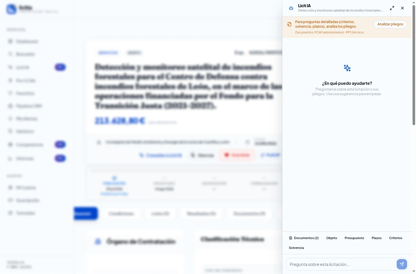 Panel de Licit IA abierto sobre la ficha, con el aviso de analizar pliegos y las sugerencias